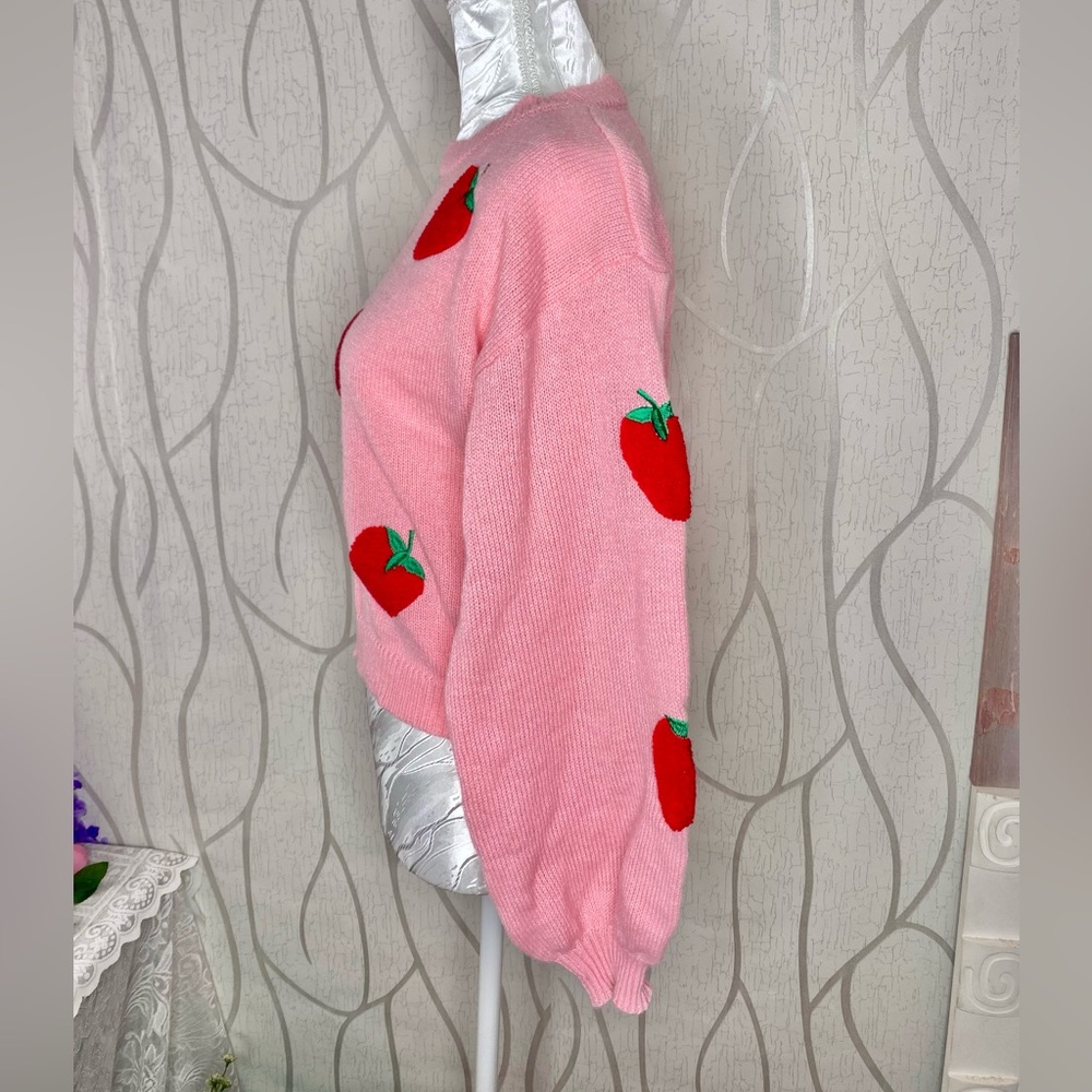 🎀🍓 Pink Knit Whimsical Strawberry Flounce Sleeve Sweater 🍓🎀 NWT - Picture 5 of 10